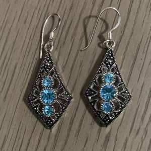 Blue diamond earrings 💎